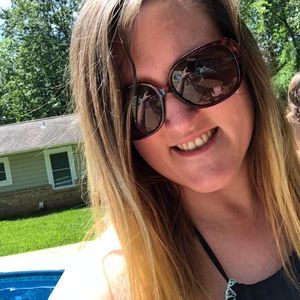 Meet your Posher, Hillary